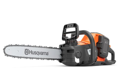 Husqvarna 242i akkumulátoros láncfűrész + BLi30 Akkumulátor + 40-C80 Töltő